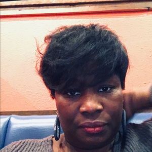 Meet your Posher, Ashia